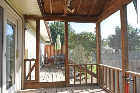 1612 Woodside Court NW Cedar Rapids IA 52405