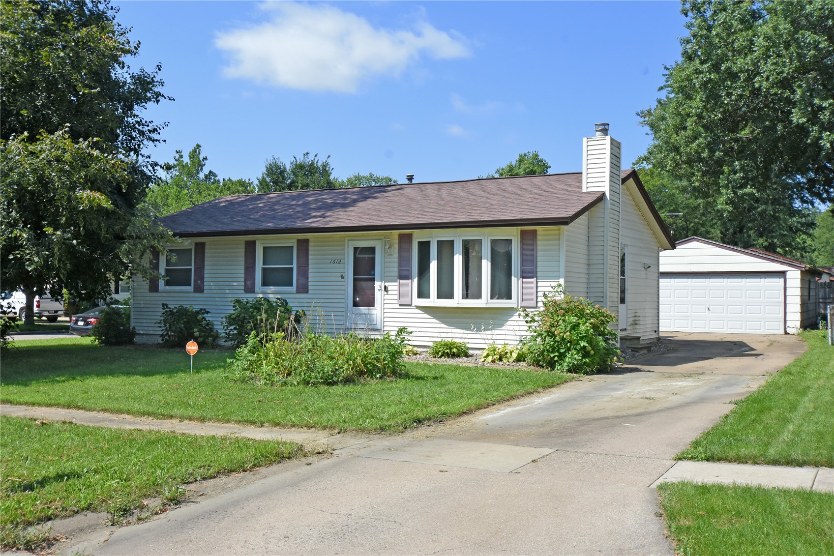 1612 Woodside Court NW Cedar Rapids IA 52405