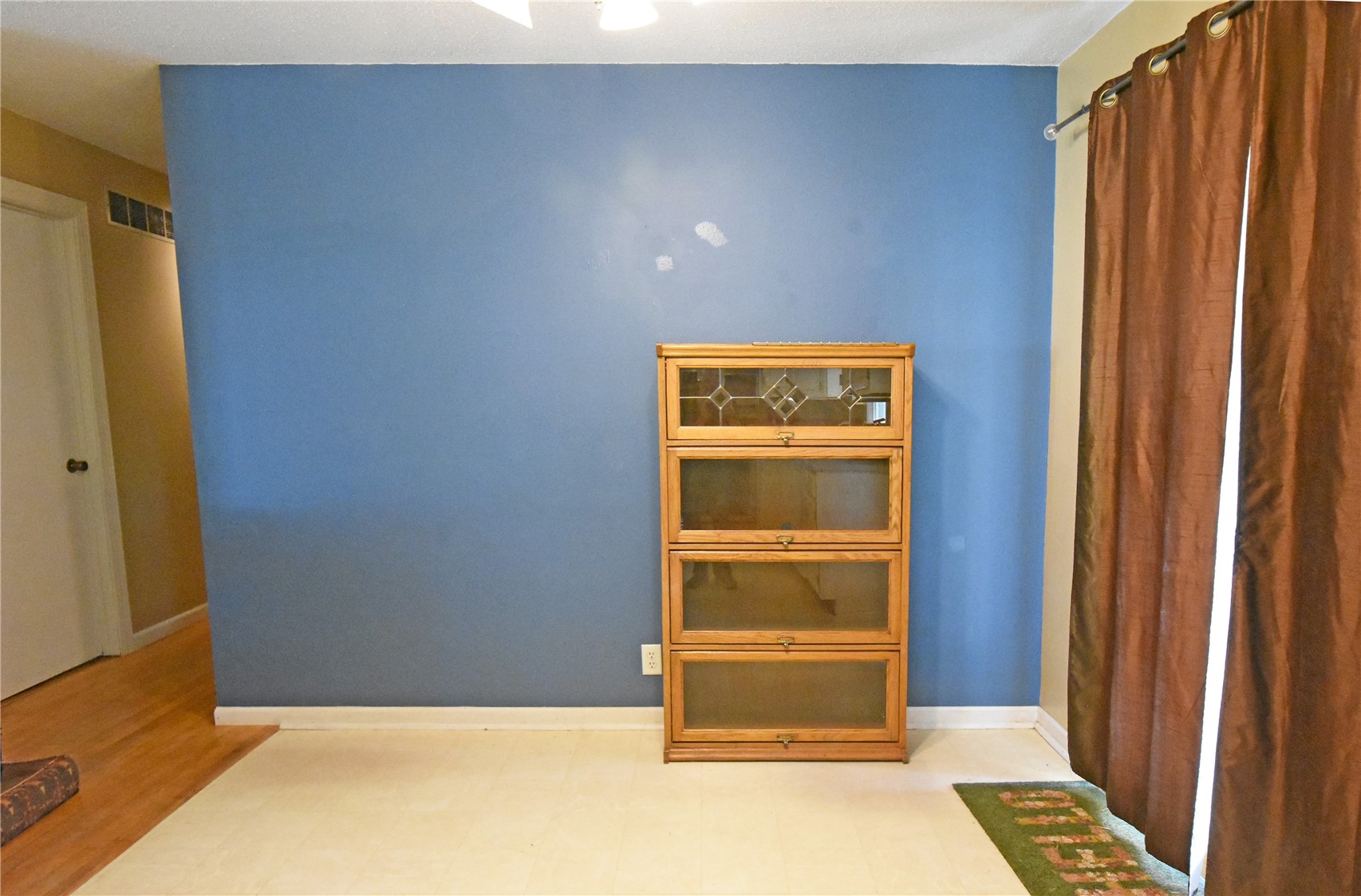 1612 Woodside Court NW Cedar Rapids IA 52405