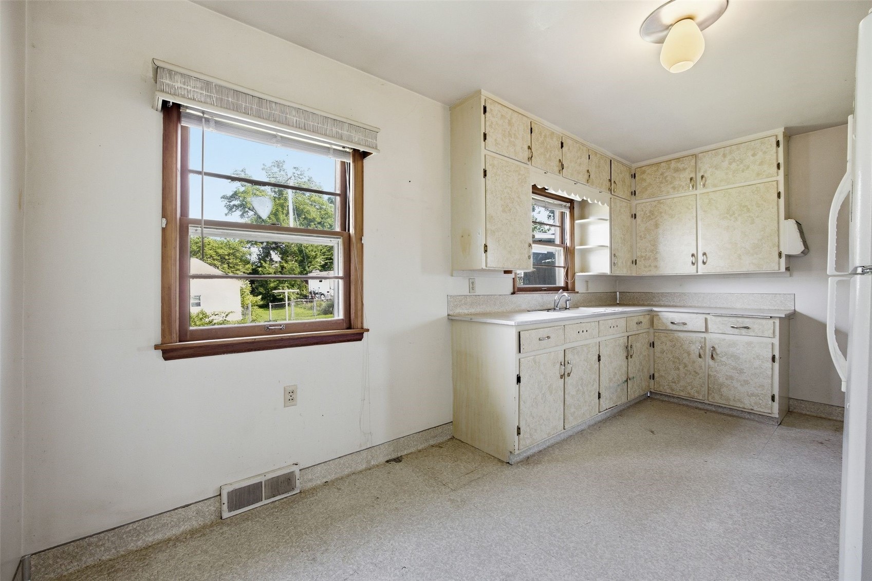 2115 3rd Street SW Cedar Rapids IA 52404