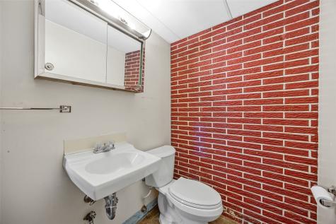 719 35th Street SE Cedar Rapids IA 52403