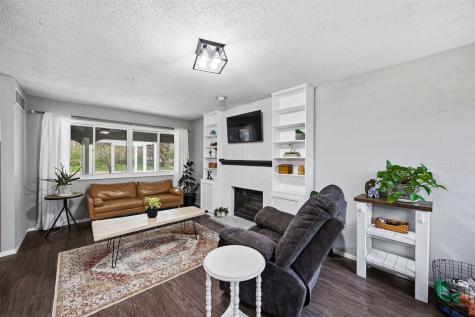 2332 Fairlane Drive NE Cedar Rapids IA 52402