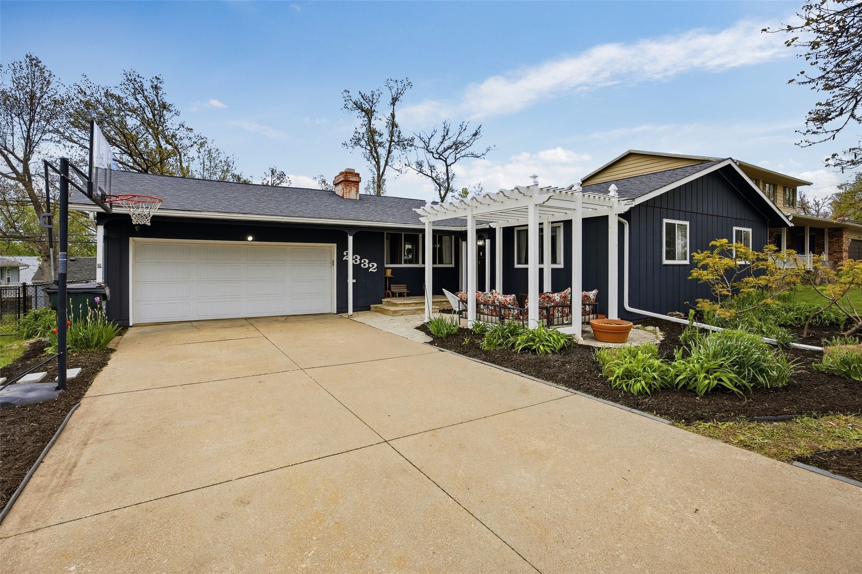 2332 Fairlane Drive NE Cedar Rapids IA 52402