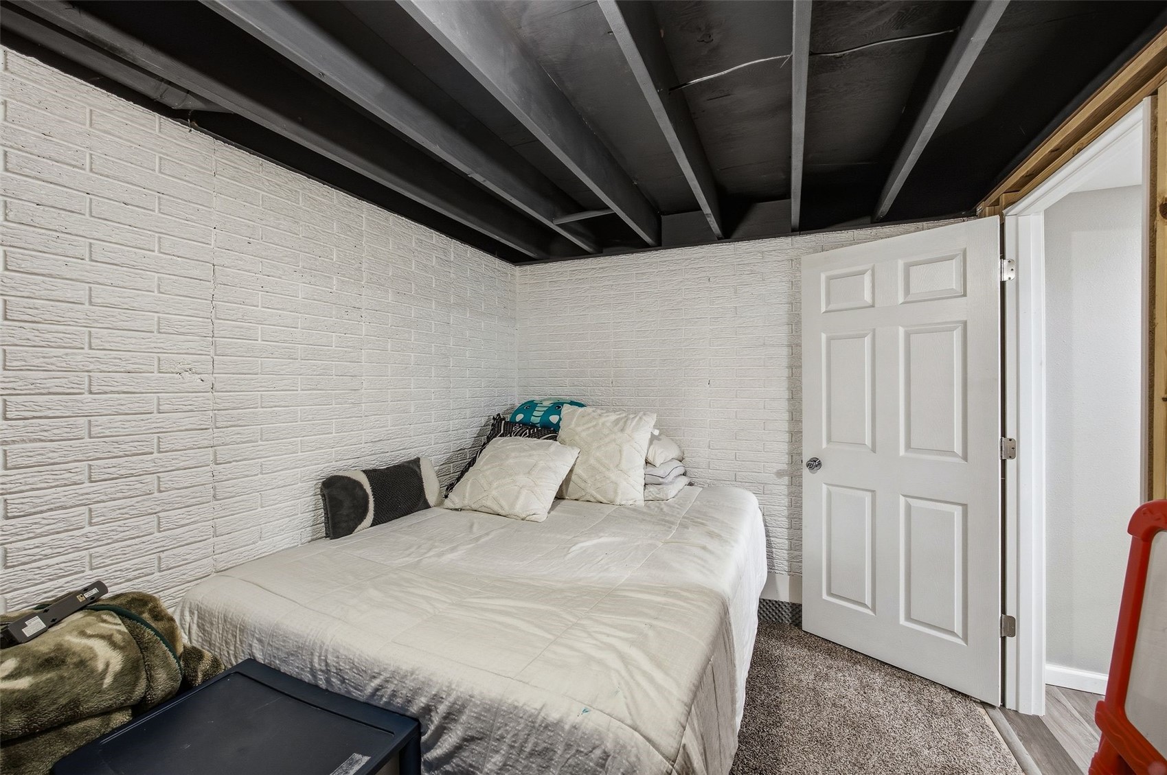 2332 Fairlane Drive NE Cedar Rapids IA 52402