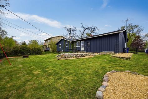 2332 Fairlane Drive NE Cedar Rapids IA 52402