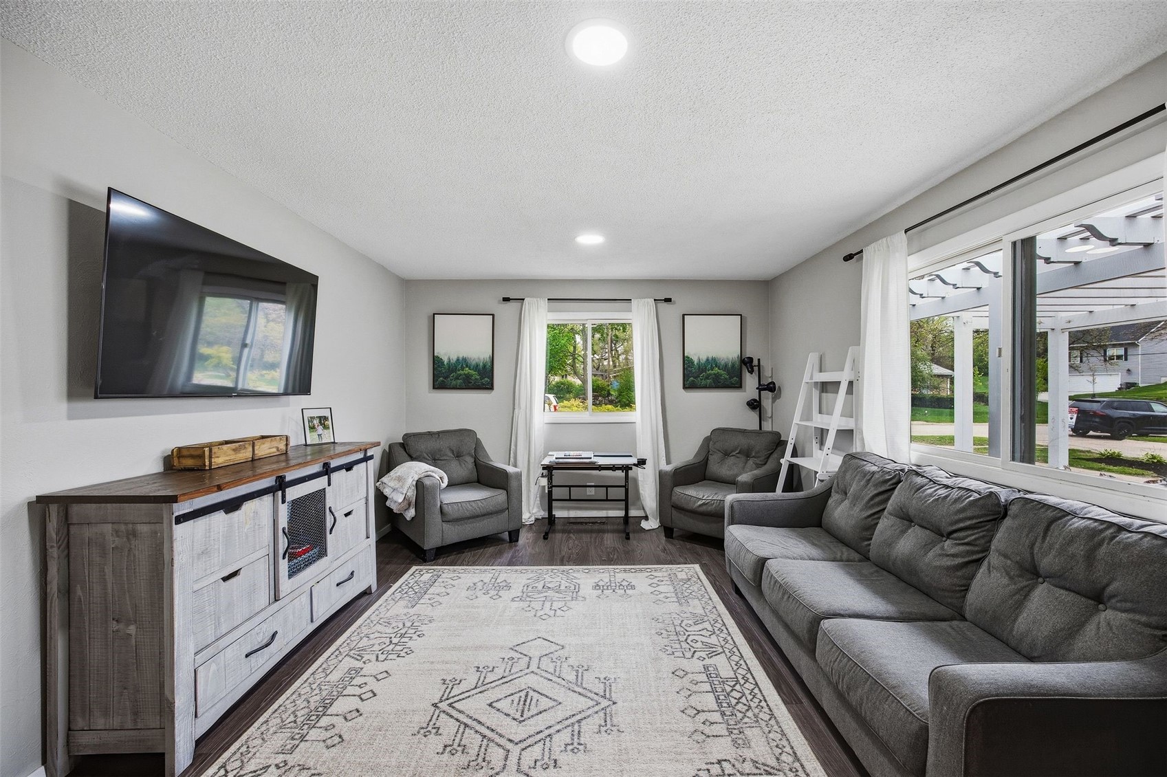 2332 Fairlane Drive NE Cedar Rapids IA 52402