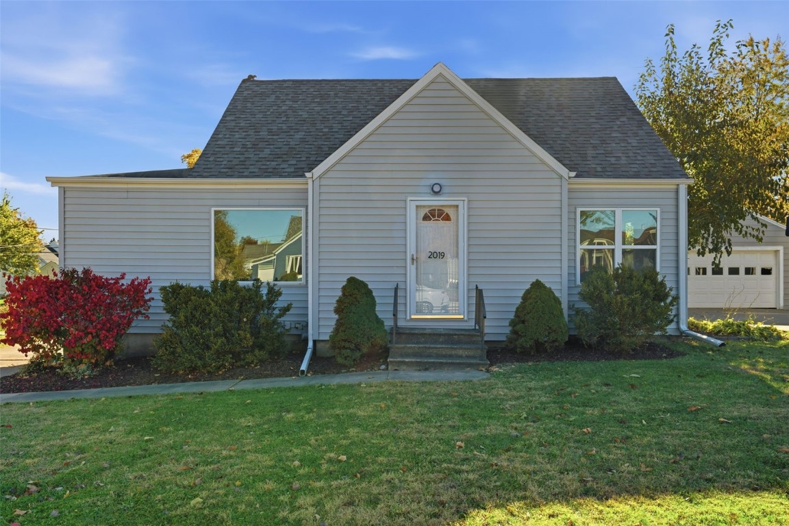 2019 G Avenue NE Cedar Rapids IA 52402
