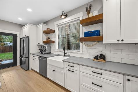1022 Oakes Drive Iowa City IA 52245