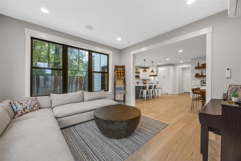 1022 Oakes Drive Iowa City IA 52245