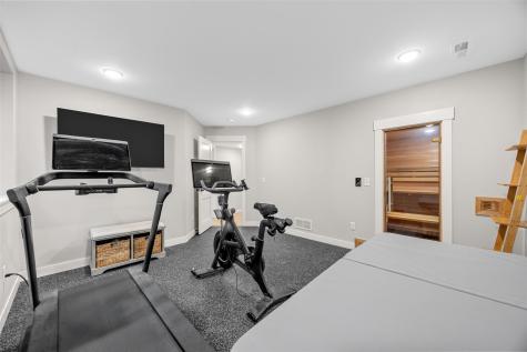 1022 Oakes Drive Iowa City IA 52245