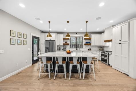 1022 Oakes Drive Iowa City IA 52245