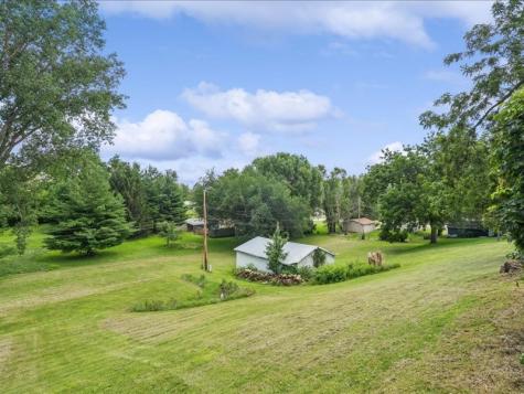 1633 23rd Street NW Cedar Rapids IA 52405