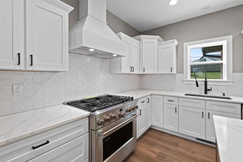 1005 Thomas Circle Tiffin IA 52340