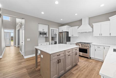 1005 Thomas Circle Tiffin IA 52340