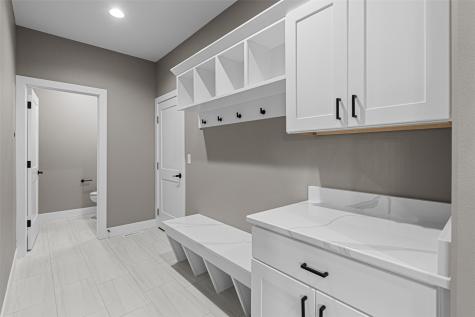 1005 Thomas Circle Tiffin IA 52340