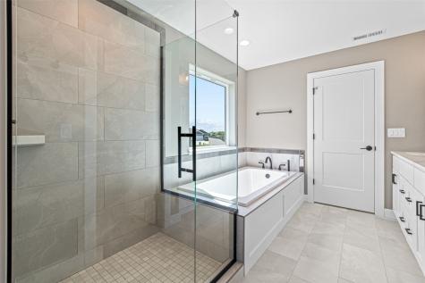 1005 Thomas Circle Tiffin IA 52340