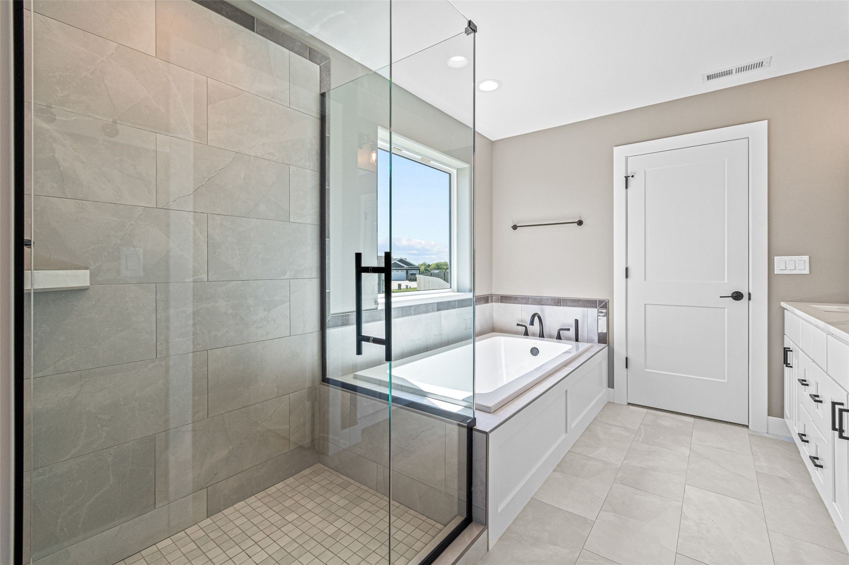 1005 Thomas Circle Tiffin IA 52340