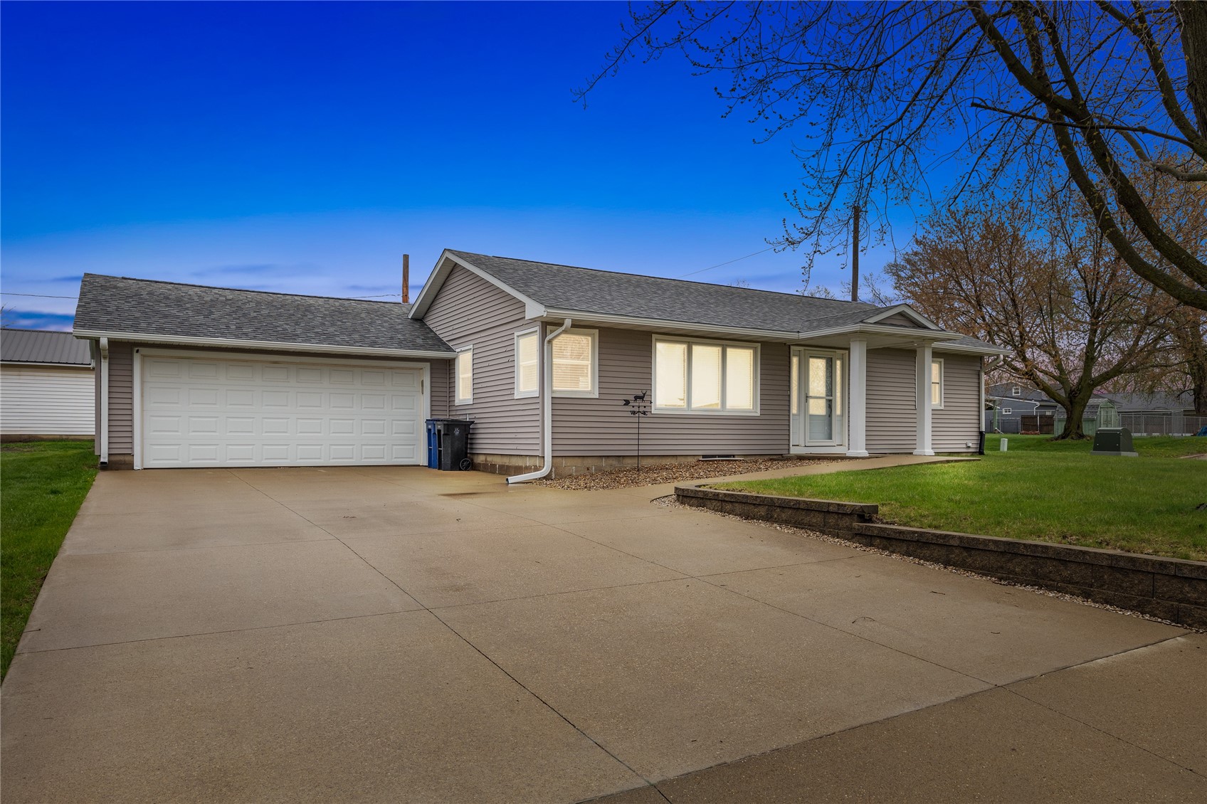 104 E 11th Street Tipton IA 52772