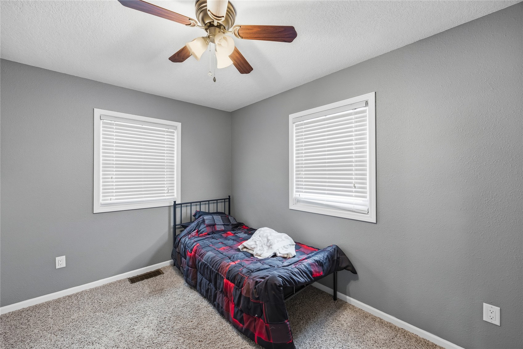 104 E 11th Street Tipton IA 52772