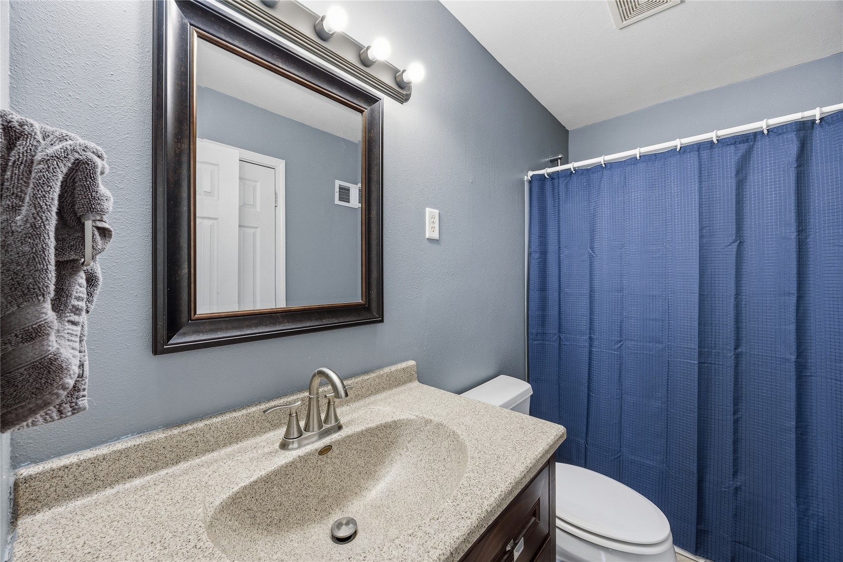 104 E 11th Street Tipton IA 52772