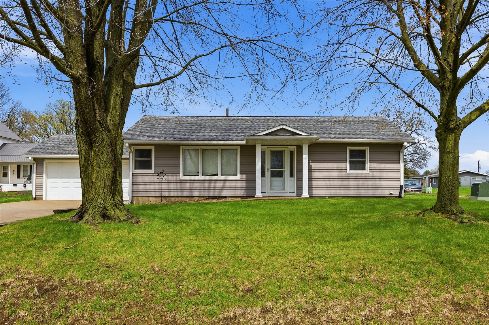 104 E 11th Street Tipton IA 52772