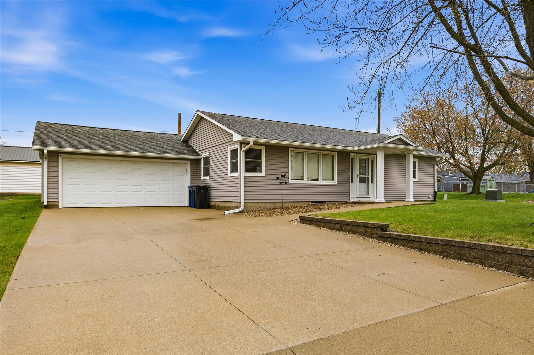 104 E 11th Street Tipton IA 52772