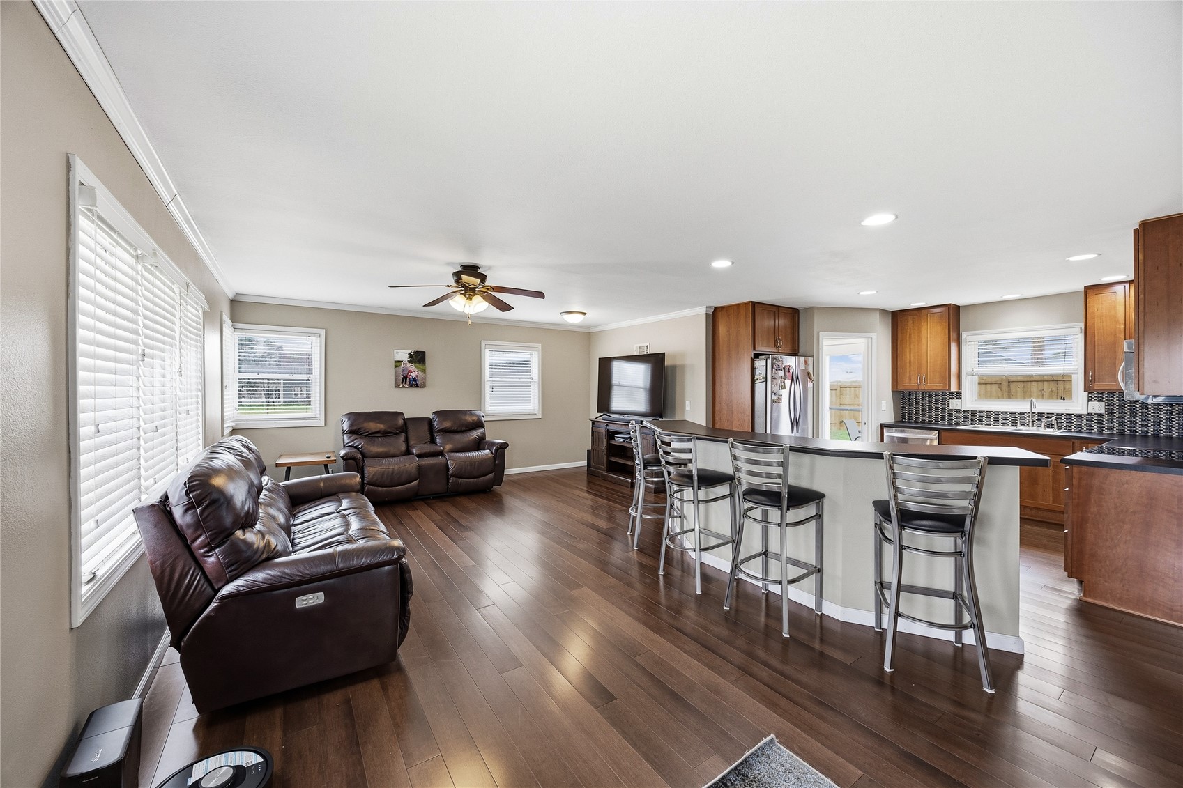 104 E 11th Street Tipton IA 52772