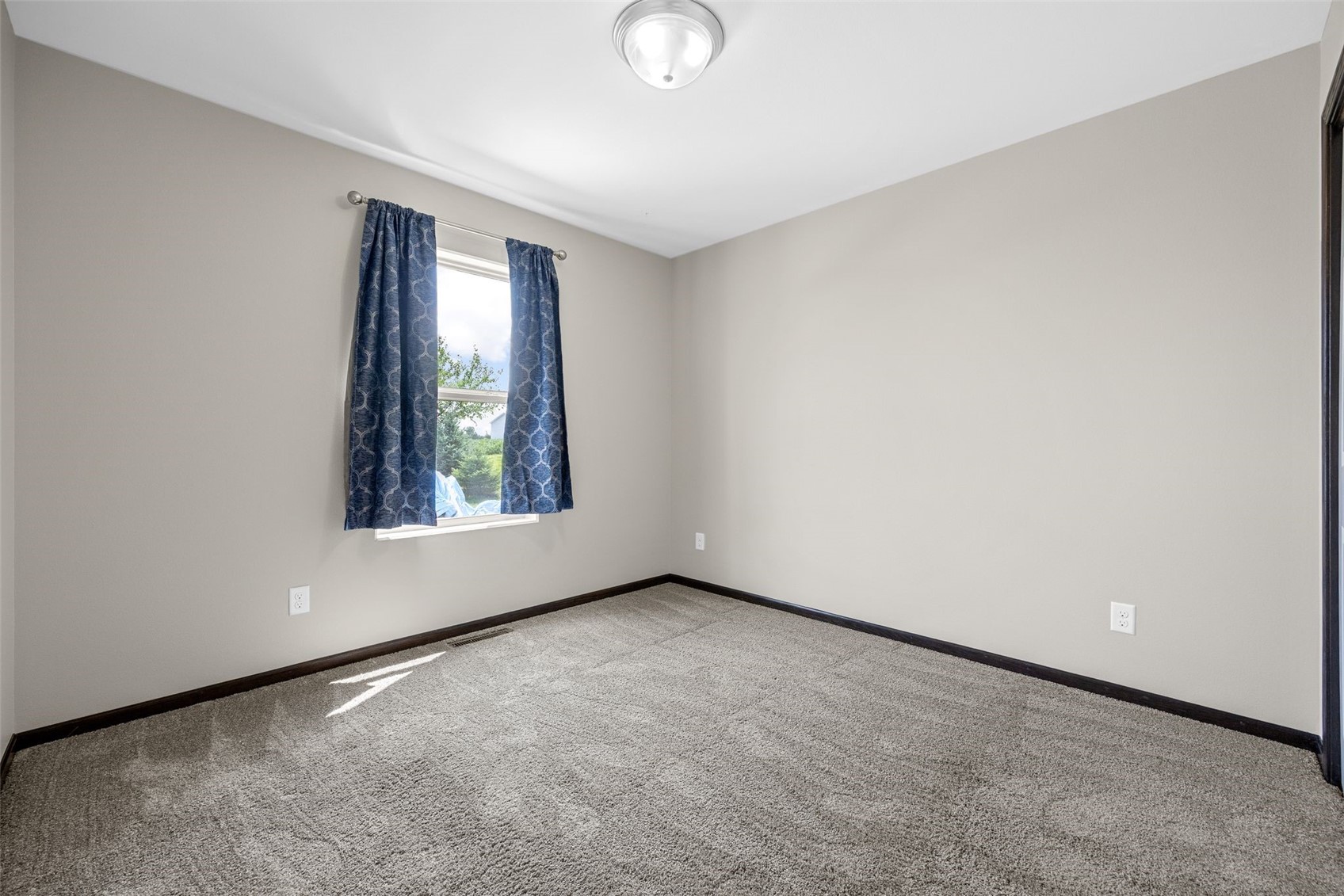 6303 Deer Stone Drive SW Cedar Rapids IA 52404