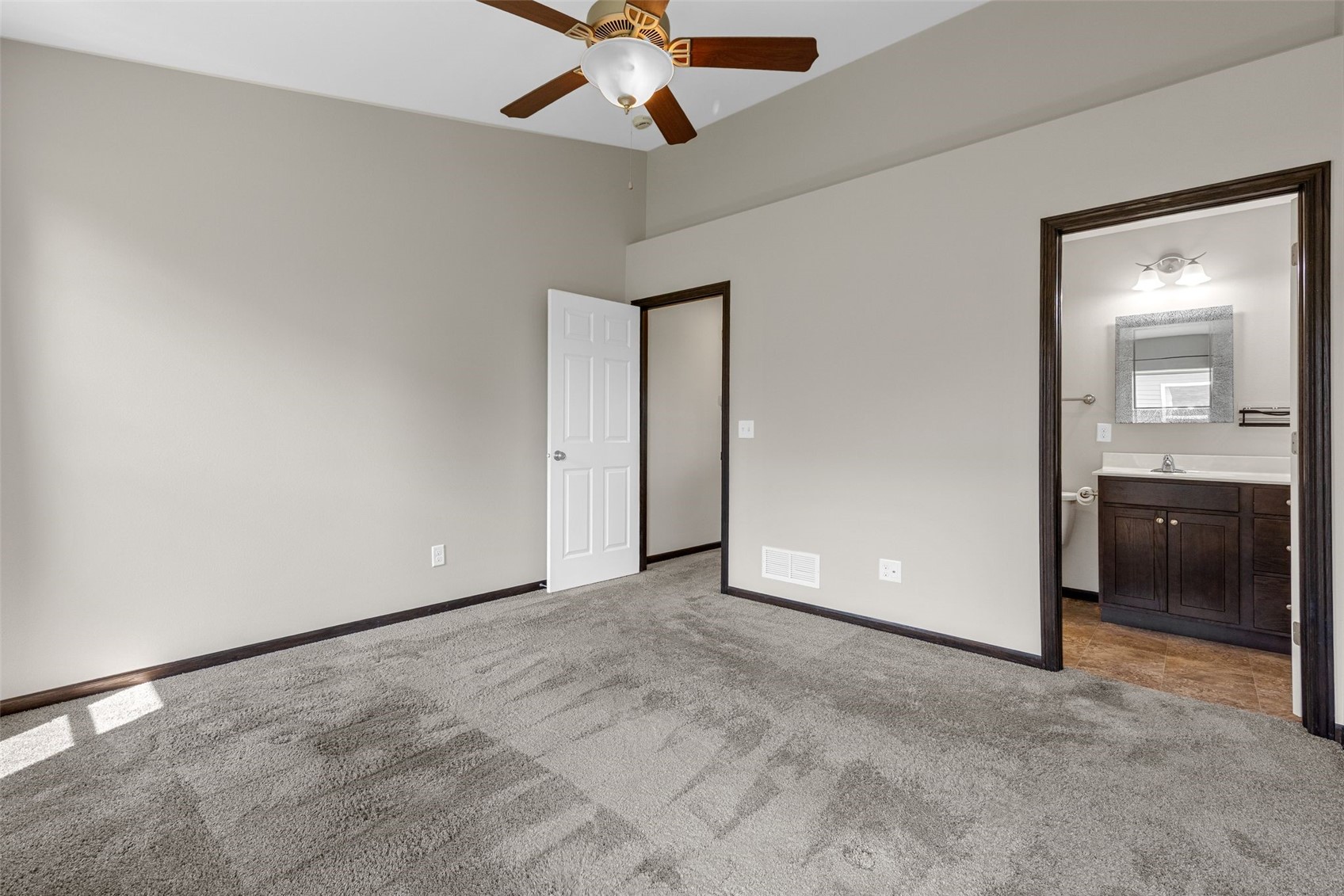 6303 Deer Stone Drive SW Cedar Rapids IA 52404