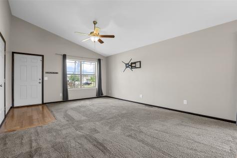 6303 Deer Stone Drive SW Cedar Rapids IA 52404