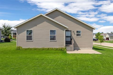 6303 Deer Stone Drive SW Cedar Rapids IA 52404