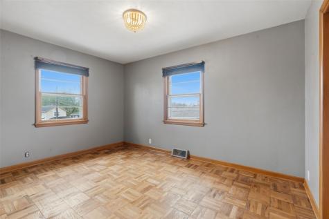 272 27th Avenue SW Cedar Rapids IA 52404