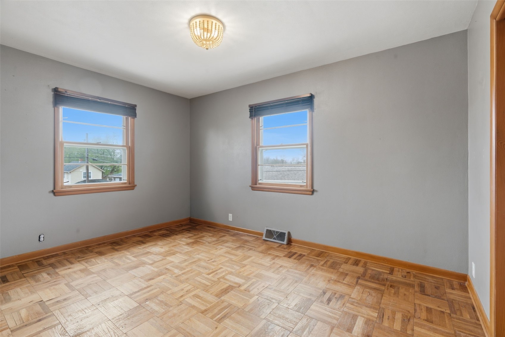272 27th Avenue SW Cedar Rapids IA 52404