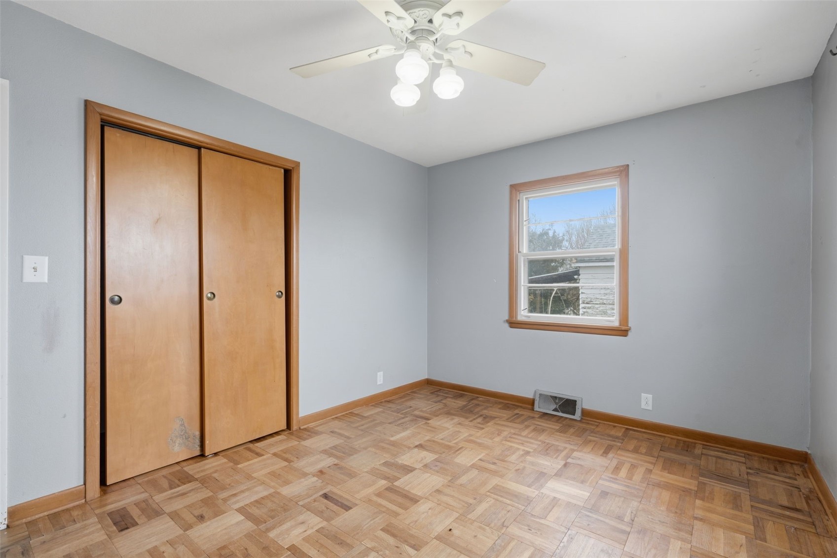 272 27th Avenue SW Cedar Rapids IA 52404