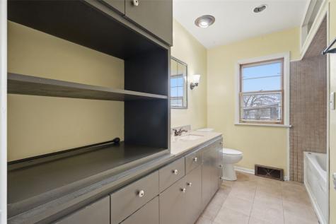 272 27th Avenue SW Cedar Rapids IA 52404
