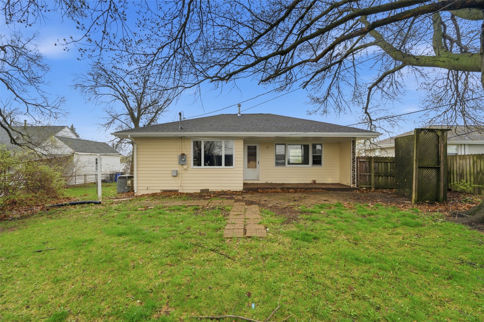 272 27th Avenue SW Cedar Rapids IA 52404