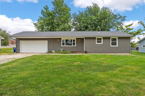210 Apache Drive Norway IA 52318