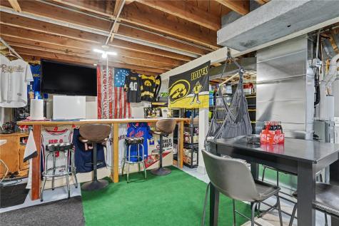 1600 L Street SW Cedar Rapids IA 52404