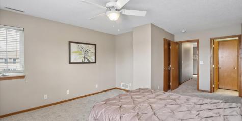 105 17th Avenue Court Hiawatha IA 52233