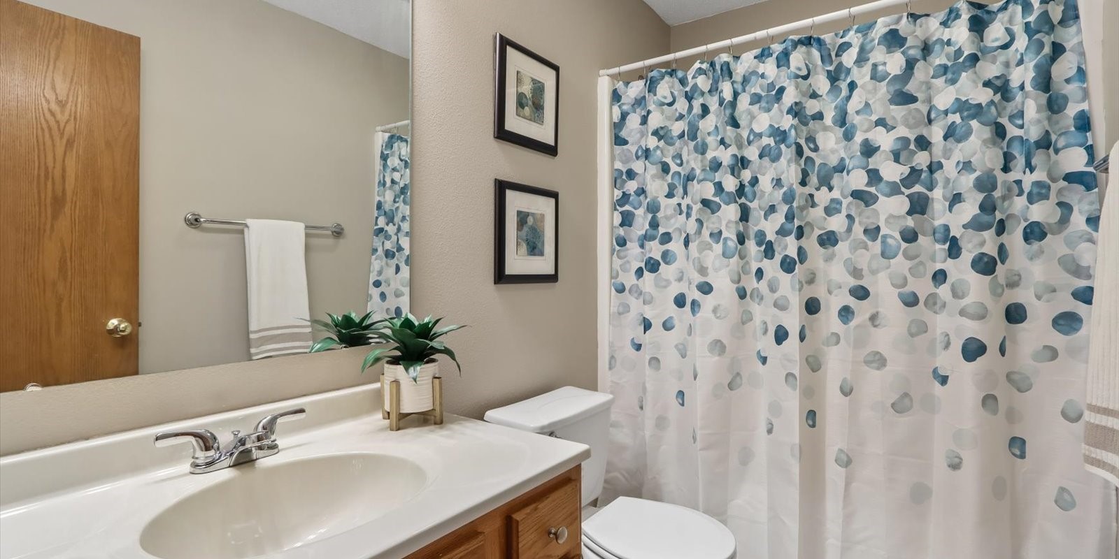 105 17th Avenue Court Hiawatha IA 52233
