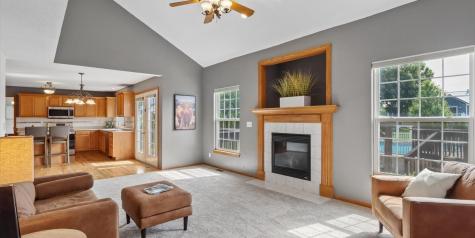 105 17th Avenue Court Hiawatha IA 52233