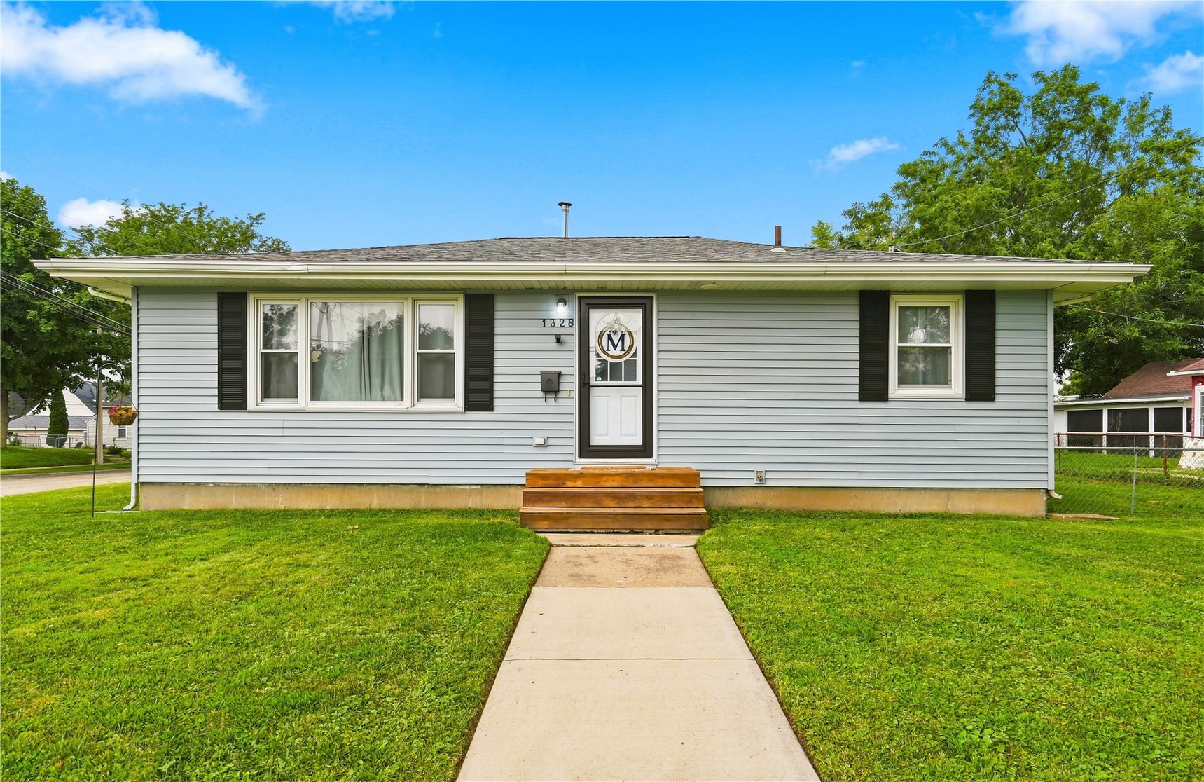 1328 1st Street SW Cedar Rapids IA 52404