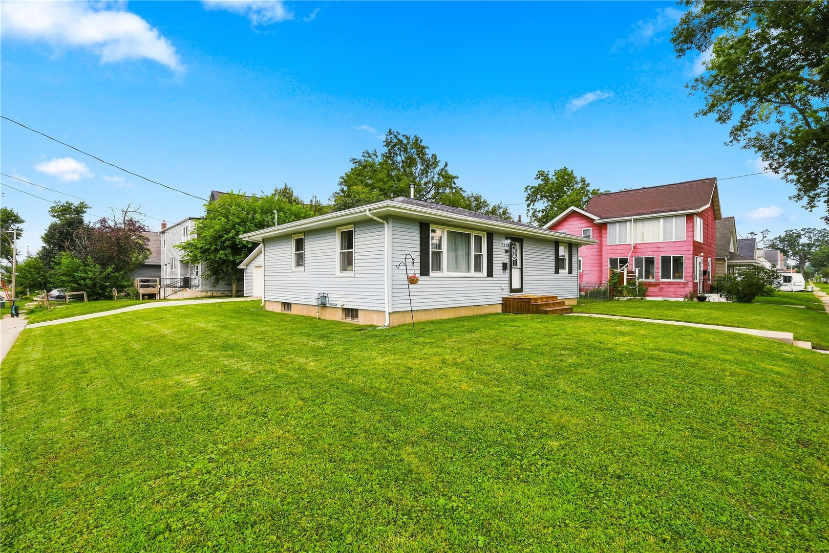 1328 1st Street SW Cedar Rapids IA 52404