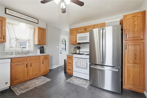 1328 1st Street SW Cedar Rapids IA 52404