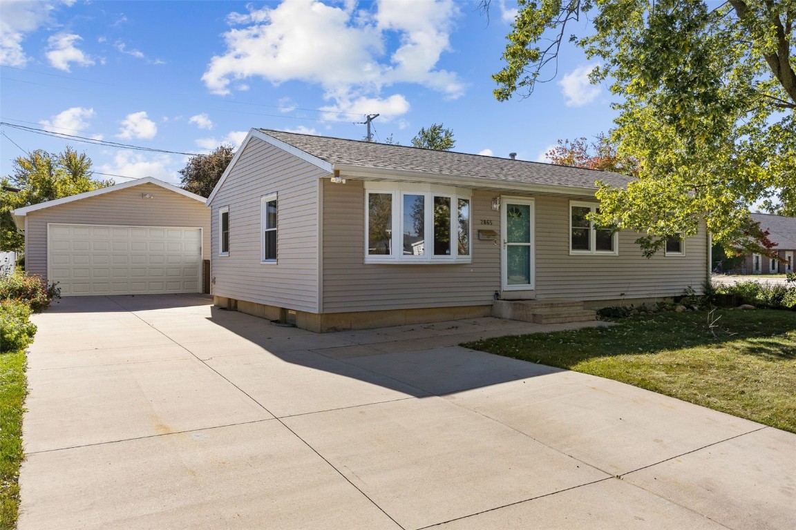 2865 19th Avenue Marion IA 52302