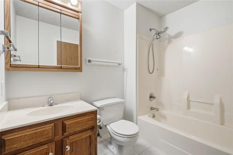 6805 Stone Terrace Drive Cedar Rapids IA 52404