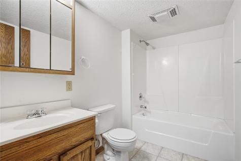 6805 Stone Terrace Drive Cedar Rapids IA 52404