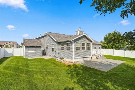 6805 Stone Terrace Drive Cedar Rapids IA 52404