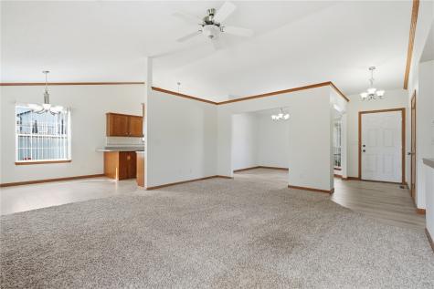 6805 Stone Terrace Drive Cedar Rapids IA 52404