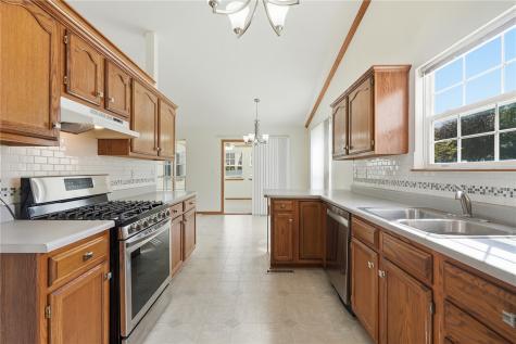 6805 Stone Terrace Drive Cedar Rapids IA 52404